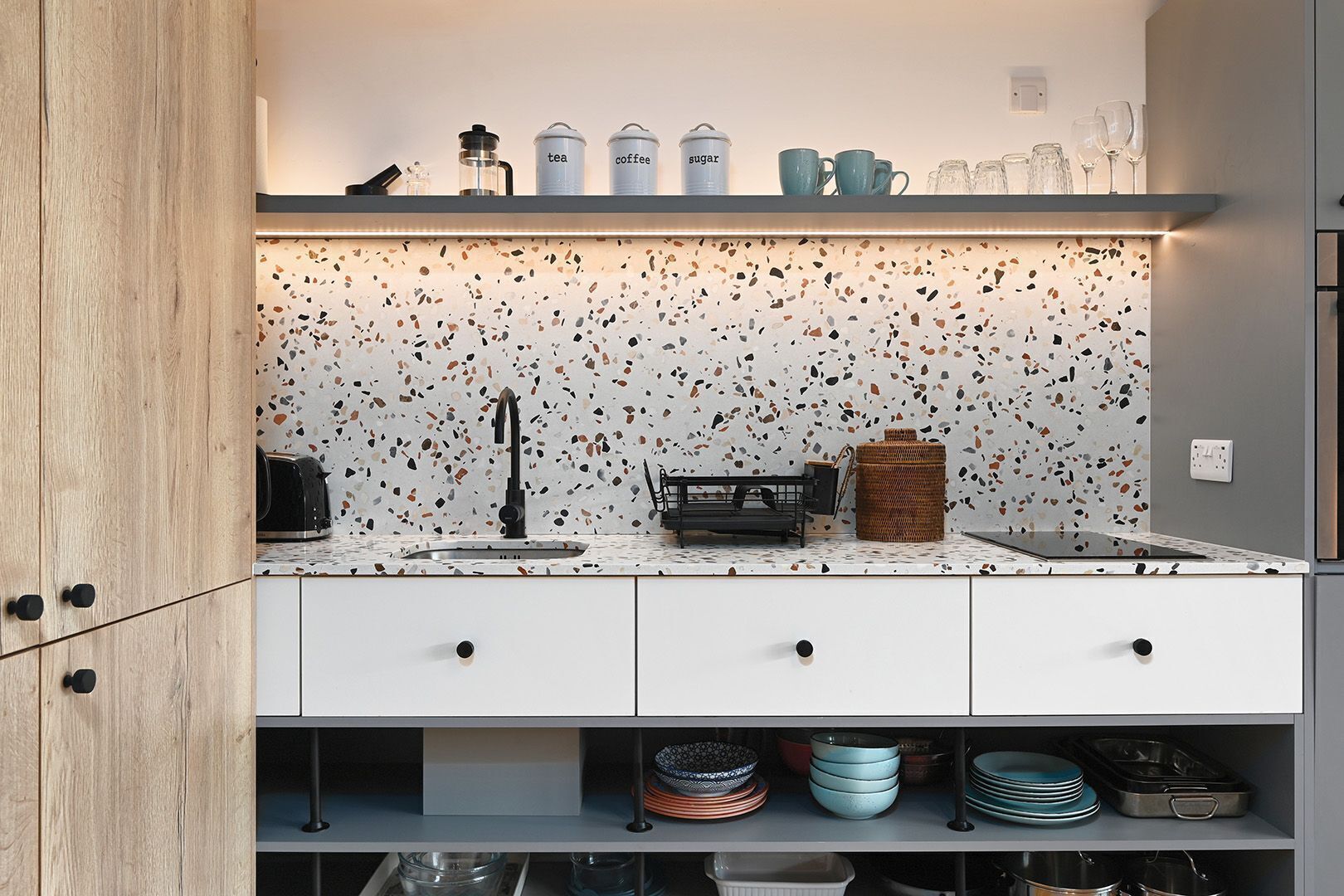 Fridge, oven, dishwasher, highchair