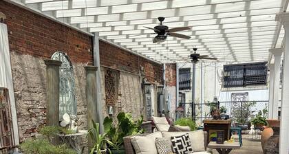 Studio 3-Cozy 1 bedroom Queen bed apt. in Historic Downtown Tifton, Patio View