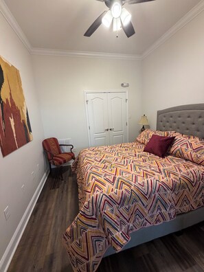 1 chambre, fer et planche à repasser, Wi-Fi, draps fournis