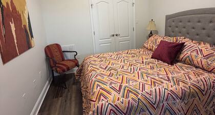 Studio 3-Cozy 1 bedroom Queen bed apt. in Historic Downtown Tifton, Patio View