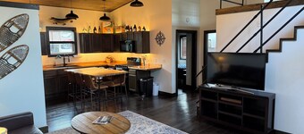 3-bedroom house in downtown Copper Harbor with AC