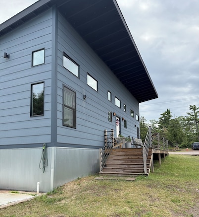 3-bedroom house in downtown Copper Harbor with AC
