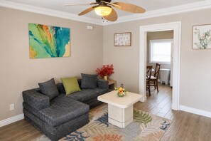 Unclassified image, 3 of 15, button - Near Downtown PHX 2BR Home - Sleeps 8 equipped with a 2 Car Garage (Phoenix)