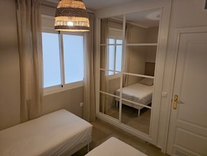 Iron/ironing board, travel crib, WiFi (free), bed sheets - Elegant apartment next to beach and marina Estepona (Estepona)