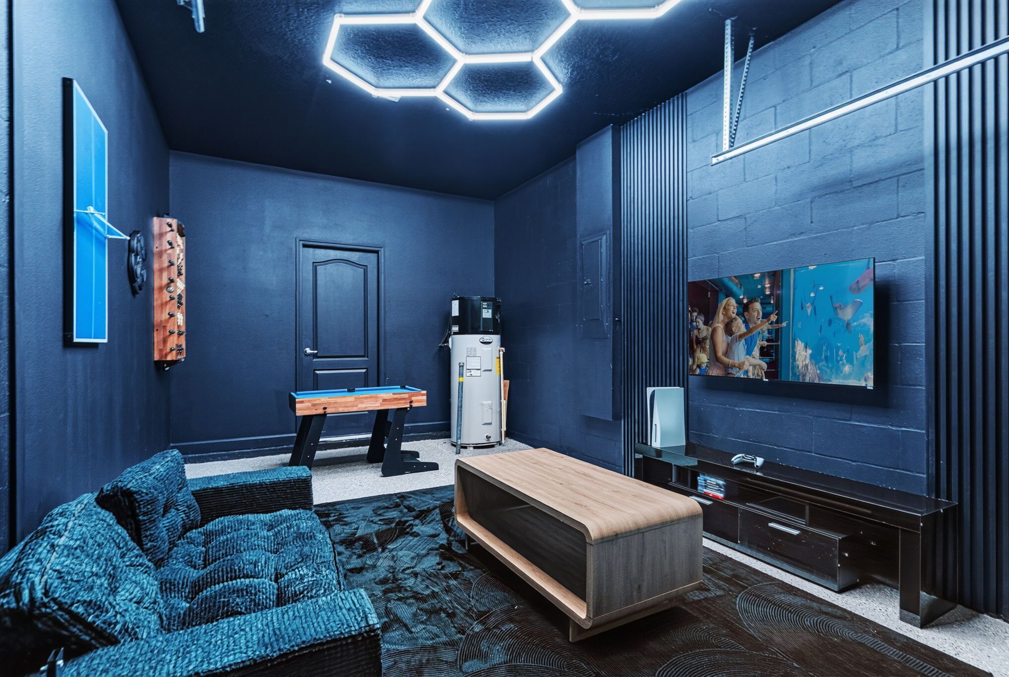 Smart TV, fireplace, video games, table tennis