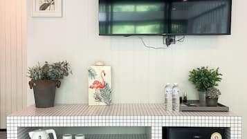 Chambre Double Familiale, balcon, vue fleuve | Intérieur