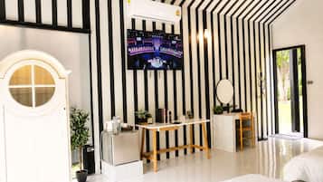 Superior Double Room, Balcony, River View | Free WiFi
