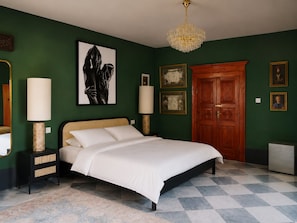 Luxury Tek Büyük Yataklı Oda, 1 En Büyük (King) Boy Yatak, Özel Banyo, Bahçe Manzaralı