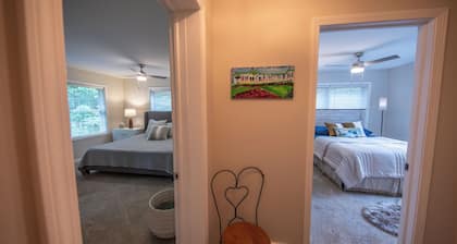 Charming Petoskey condo for premier beach, golf and ski retreat