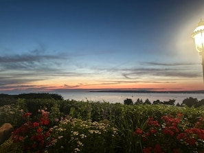Unclassified image, 4 of 18, button - Charming Petoskey condo for premier beach, golf and ski retreat (Petoskey)