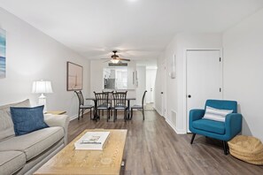 Smart TV - Remodel Condo overlooks Pool walk to Celebration Park Beach & Coligny! (Hilton Head Island)