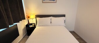 Hereford Stays — 2 Bed Bungalow, Sleeps 6, Parking, Wifi