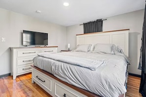 4 bedrooms, WiFi, bed sheets - Entire home in Sterling, Massachusetts, United States (Sterling)