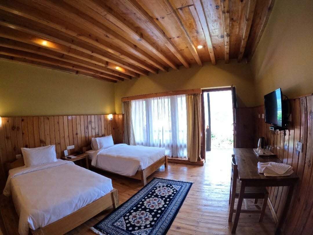 华丽双人房或双床房, 阳台, 山景 | 熨斗/熨板、免费 WiFi