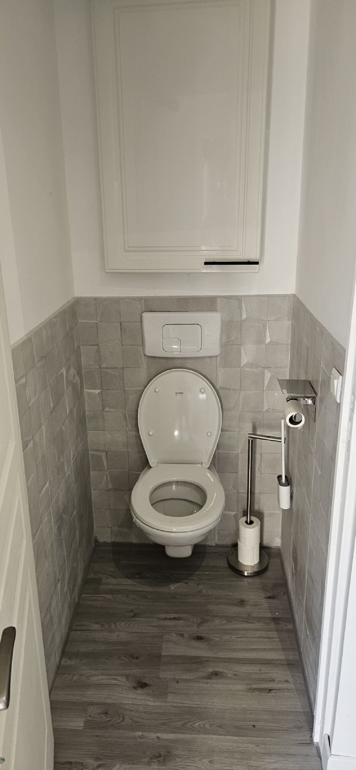 Towels, toilet paper