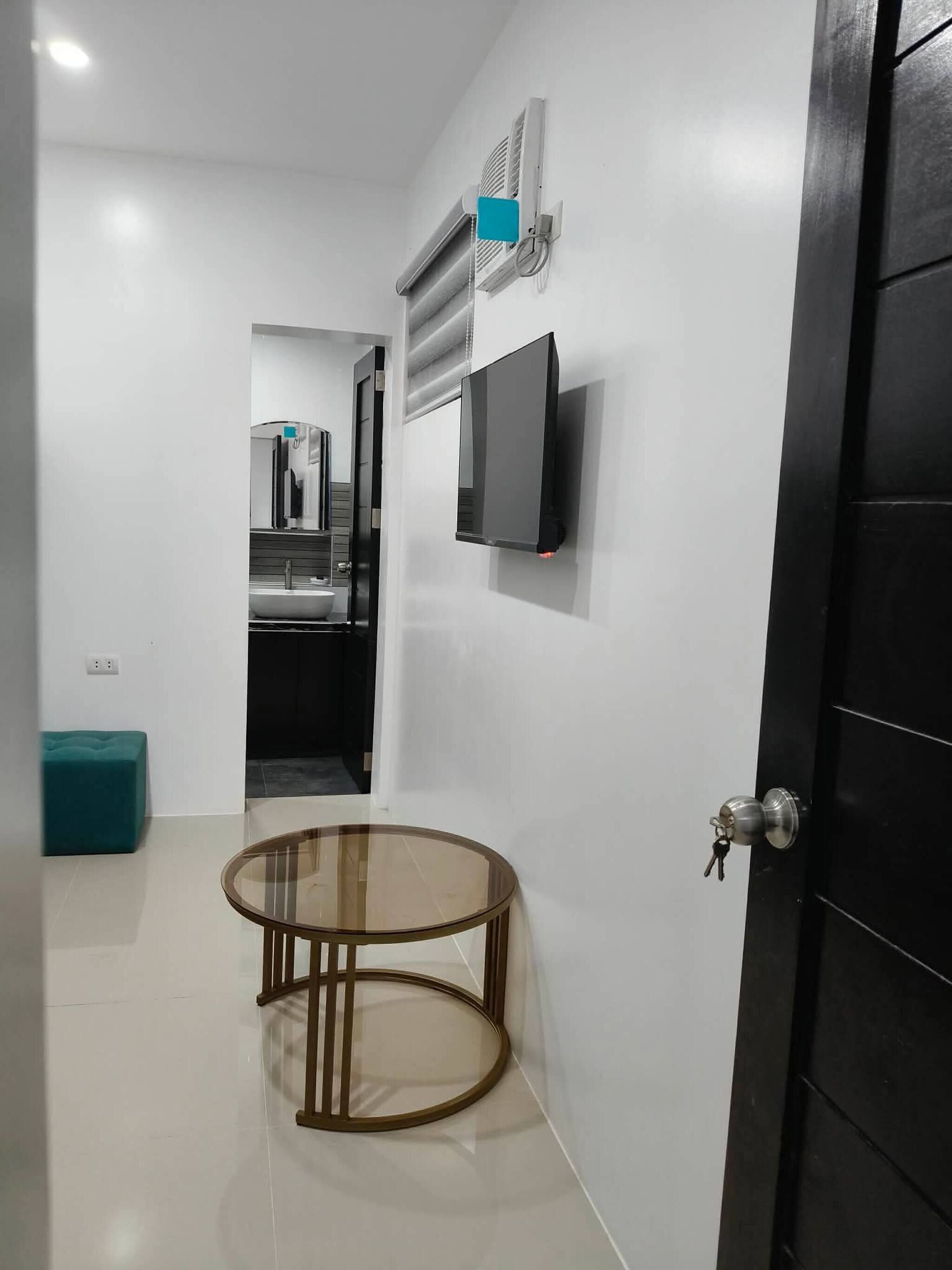 Apartment, 5 Bedrooms, Smoking, Balcony | 5 bedrooms