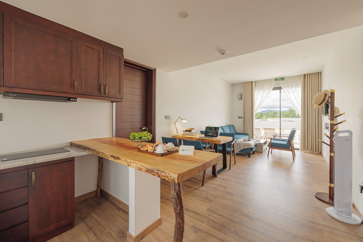 Signature Apartment, Balcony, Hill View | Dapur peribadi | Peti sejuk 