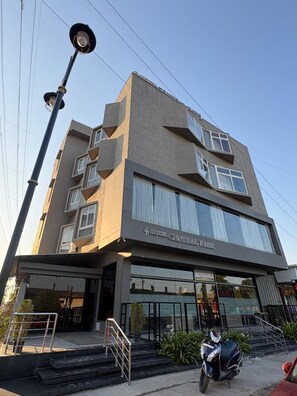 Exterior - Hotel Grand Central Park (Nanded)