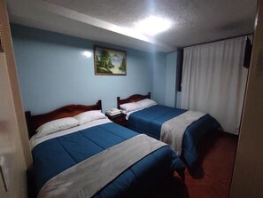 Unclassified image, 4 of 6, button - Hostal bolaris (Quito)
