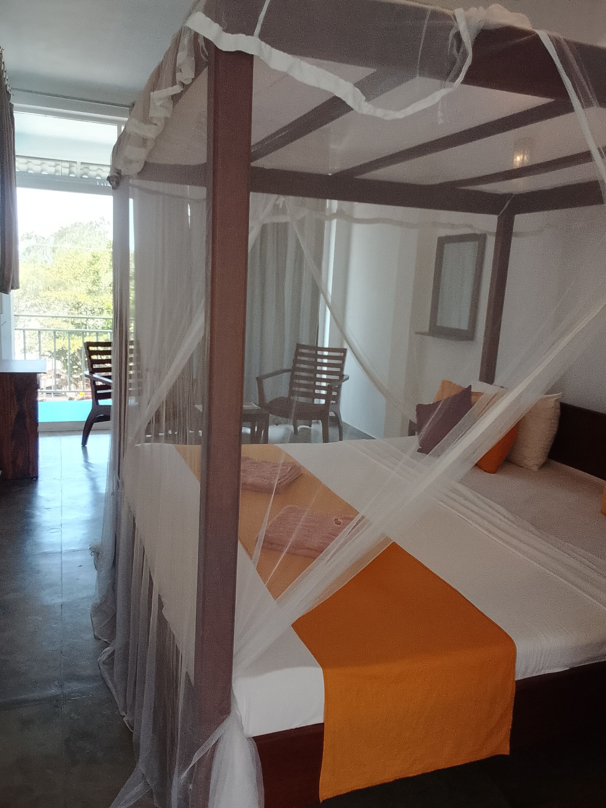 Habitación Deluxe doble, balcón, vistas al mar | Wifi gratis y ropa de cama