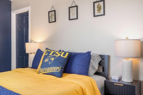 Buc-Themed 2BR Condo · Two En Suites · 5 Min to ETSU, JCMC & the VA