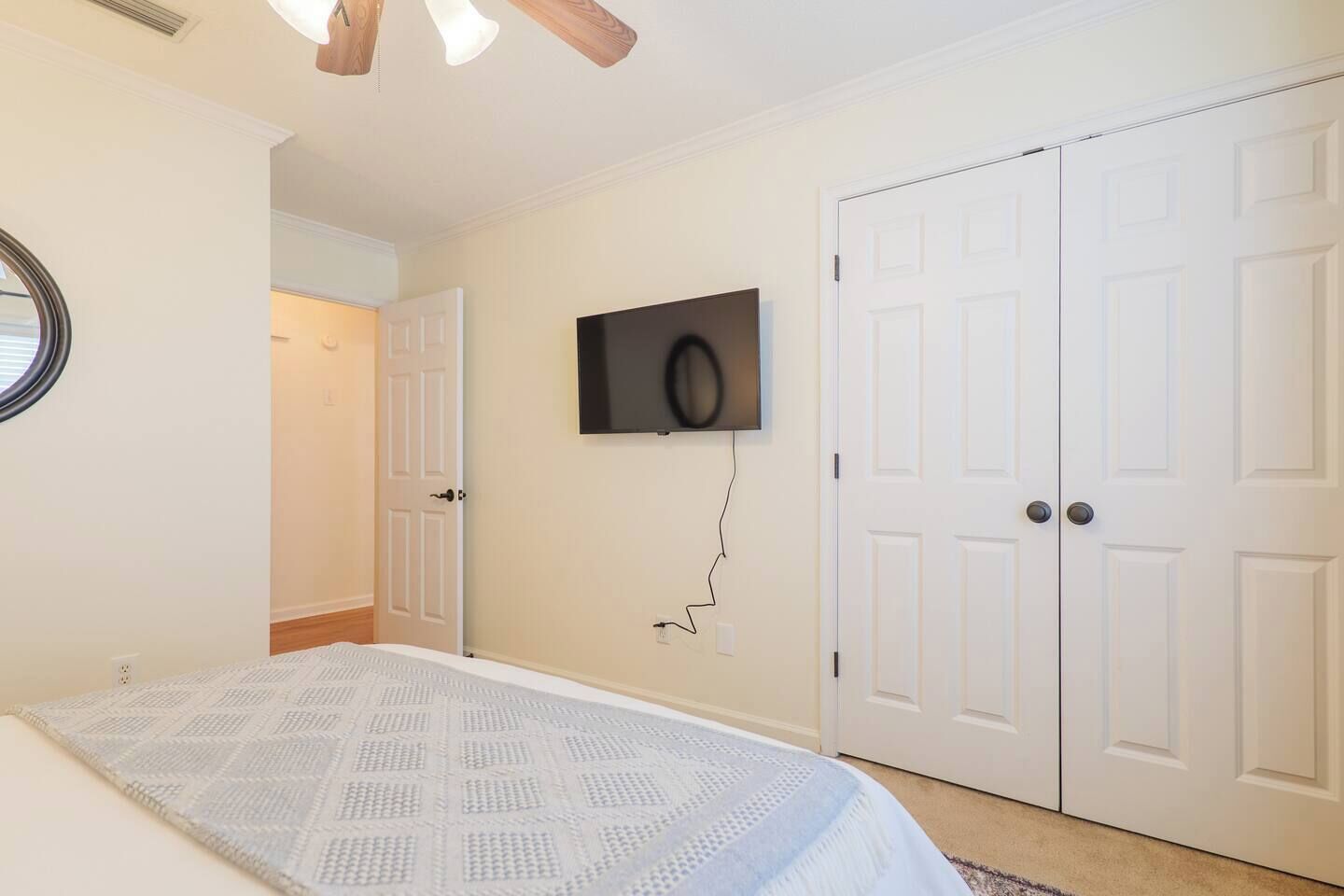 3 bedrooms, iron/ironing board, travel crib, WiFi