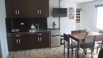Villa, 4 Bedrooms, Smoking, Private Pool | Dining room