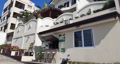 Avana Hills Tagaytay Holiday Villa