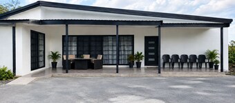 CJ Talofa Lava 3BR Villa - Historic Lava Fields Island Getaway