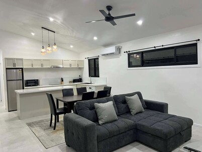 CJ Talofa Lava 3BR Villa - Historic Lava Fields Island Getaway