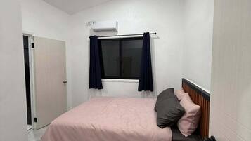 3 dormitorios, tabla de planchar con plancha, wifi y ropa de cama