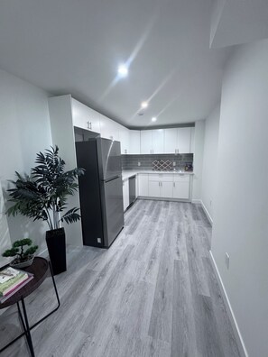 Private kitchen - Cozy 1 bedroom newly built basement apartment suite in a quiet neighborhood. (Edmonton)
