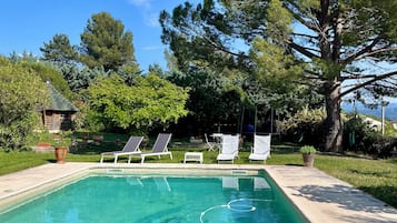 Piscine extérieure