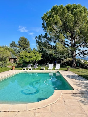Piscine extérieure