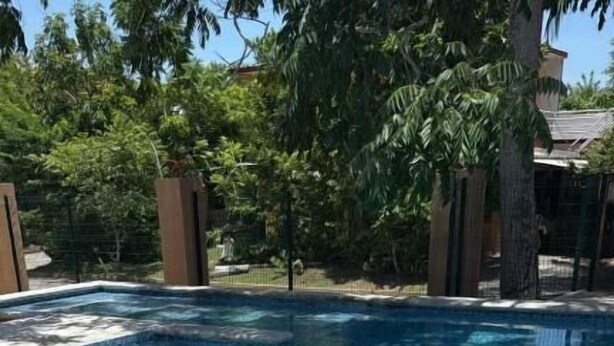 Ảnh chưa phân loại, 1 trong số 8 ảnh, nút