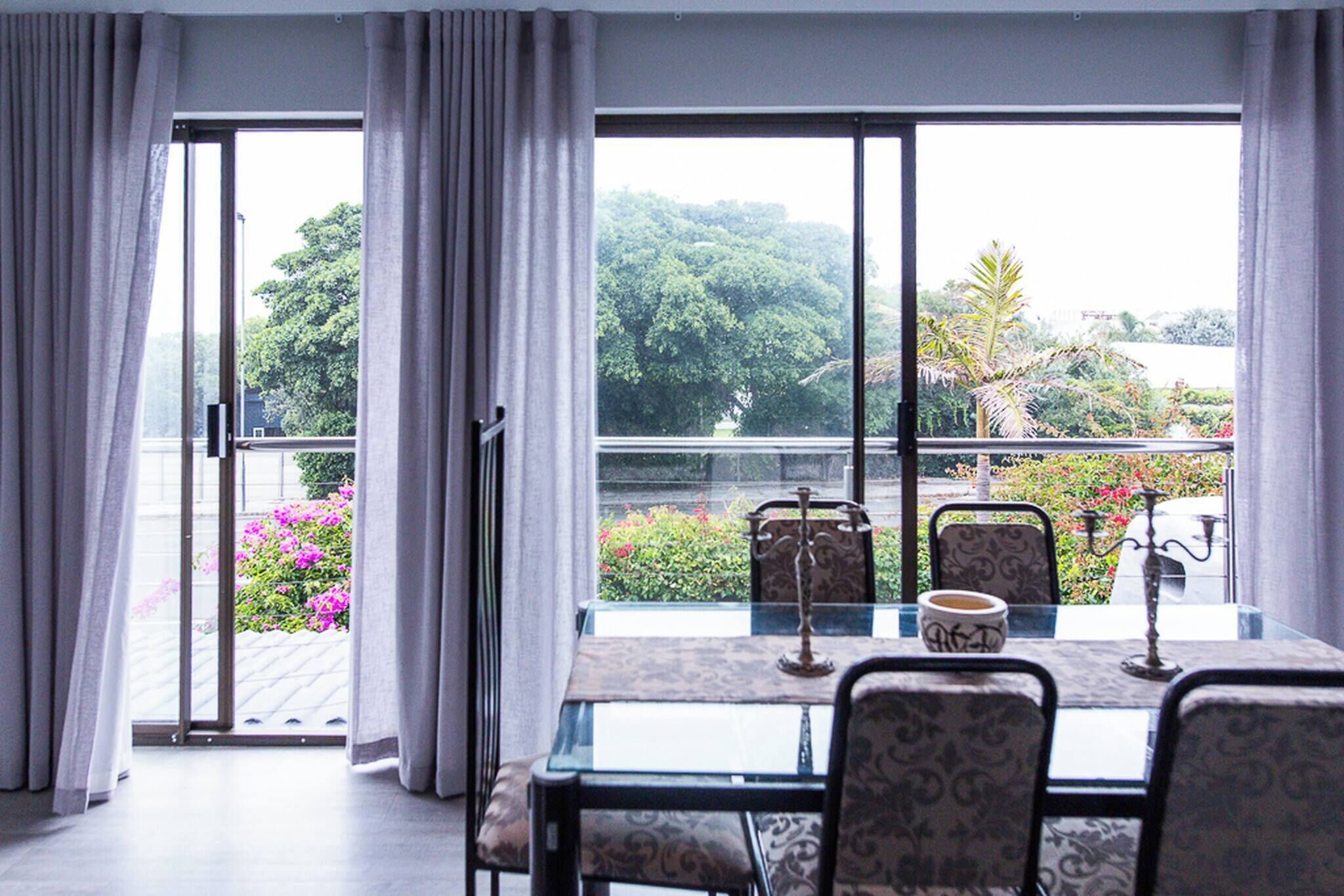 Departamento, 3 habitaciones, patio | Restaurantes