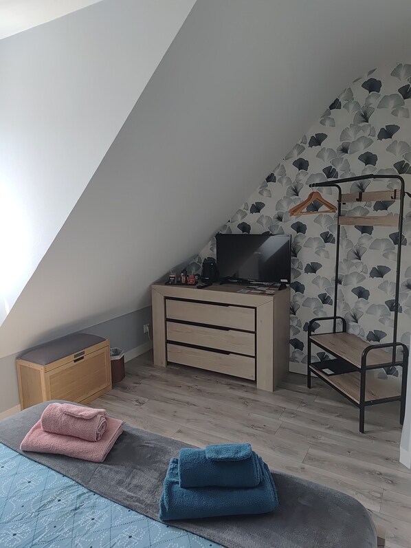 1 bedroom, WiFi, bed sheets