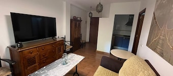 Apartment 200 meters from the beach, 2 bedrooms, sleeps 5