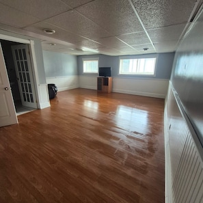 Interior - Welcome to your comfortable home away ffrom home (Elliot Lake)