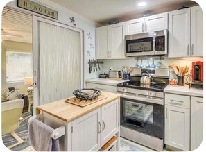 Private kitchen - 'Palm Bungalow' Near Downtown St Augustine & Beaches! (St. Augustine)