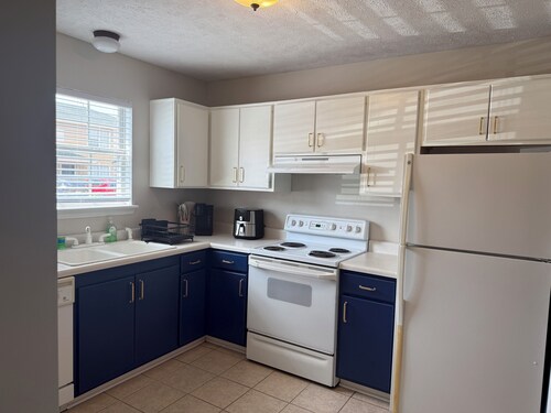 2-Bedroom Condo in Starkville - Perfect for Game Days & Getaways!!