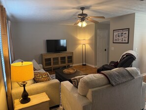 Unclassified image, 4 of 15, button - 2-Bedroom Condo in Starkville - Perfect for Game Days & Getaways!! (Starkville)