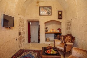 Deluxe Double or Twin Room, Patio, Garden View | Interior - Gazel Cave House (Ürgüp)