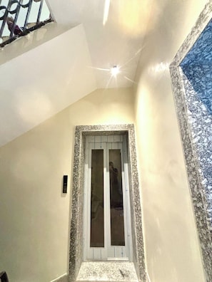Interior - Hotel Fivetel (Barasat)