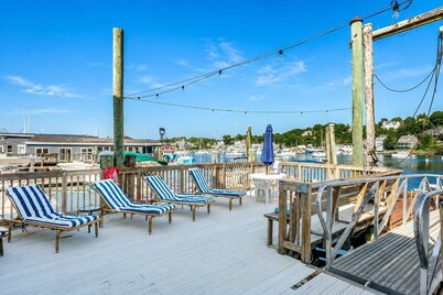 Stay at the Marina (Gloucester)