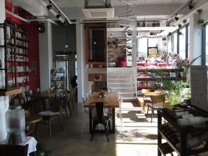 Ảnh chưa phân loại, 4 trong số 207 ảnh, nút
