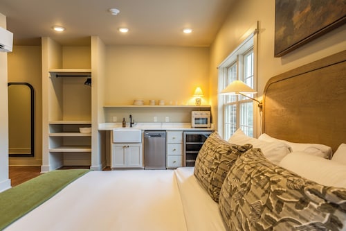 Haven Hotel