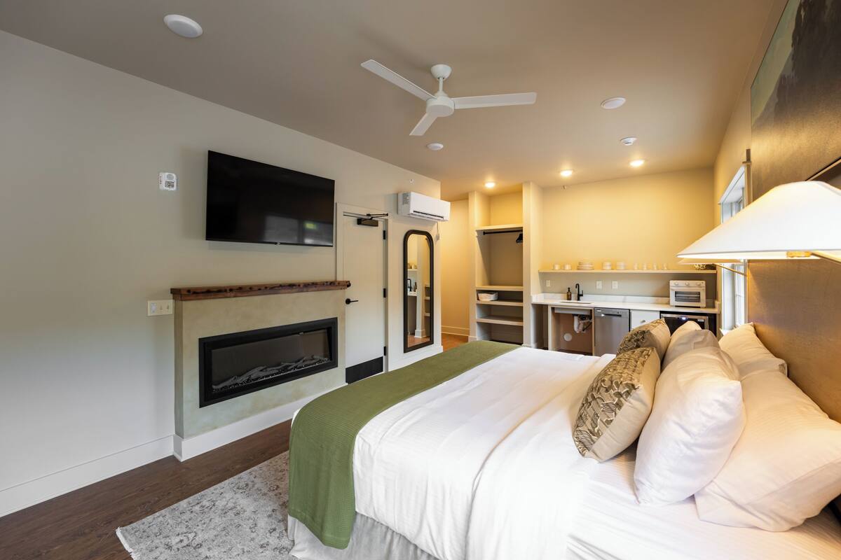 Executive Room