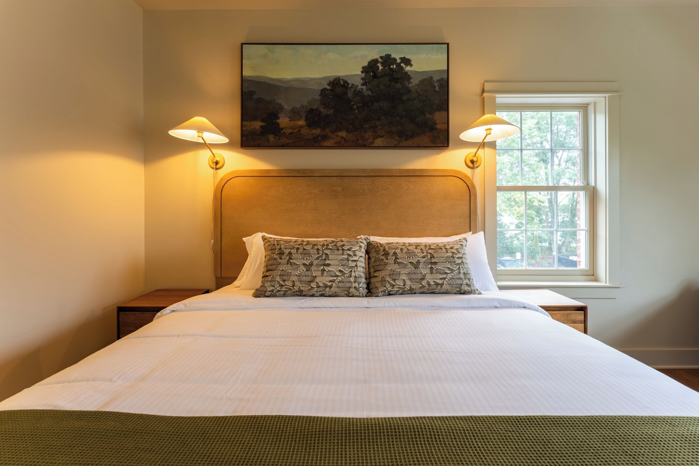 Royal Room | Blackout drapes, WiFi (free)
