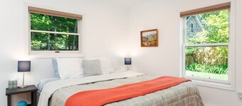 Camp Haven | Heron House | 5BR Lakefront Retreat | Glen Lake